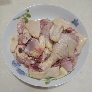 香菇焖鸡的做法 步骤3