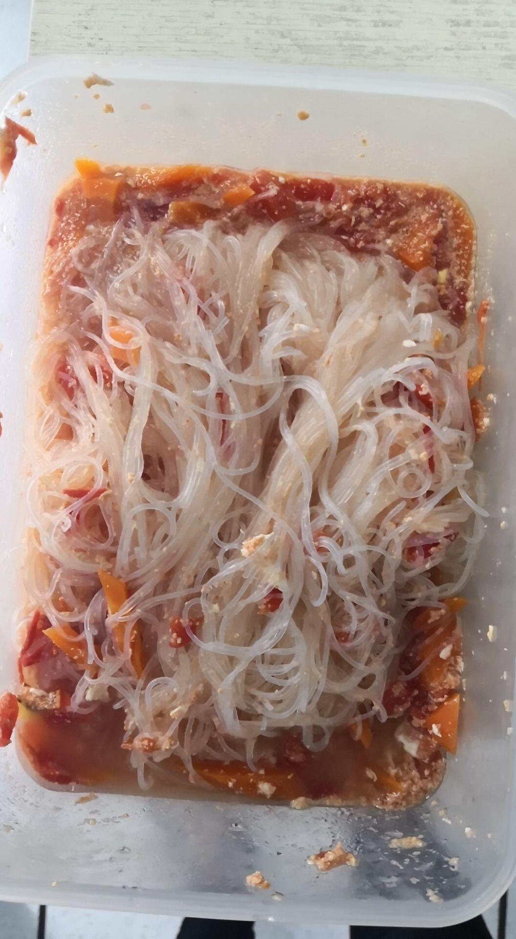 😋西红柿拌粉丝的做法