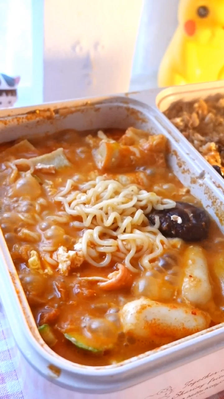 韩式部队锅 韩国料理中最简单的汤（部队锅酱做法）