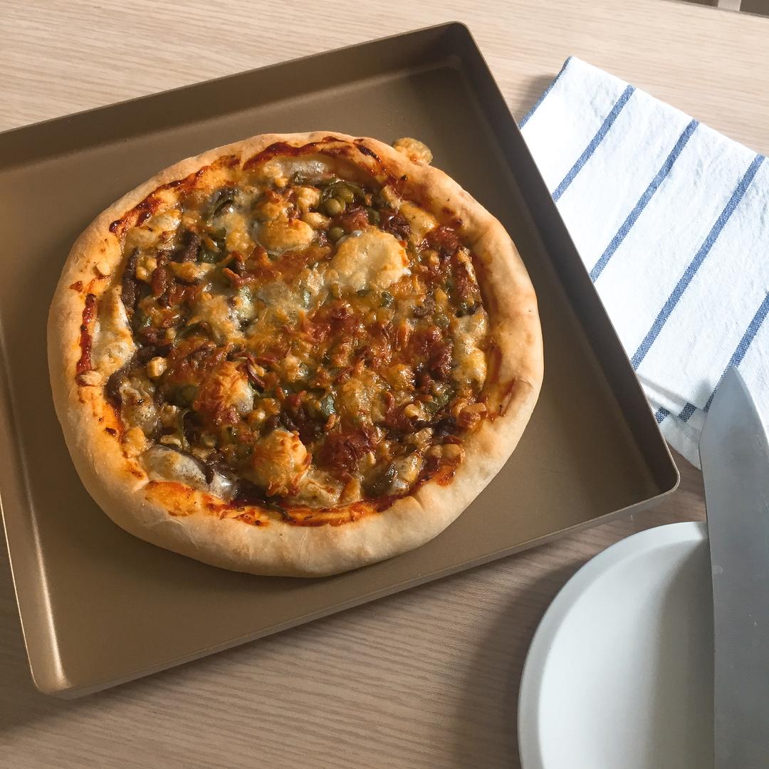 黑椒牛肉厚底披萨(芝士卷边)-- 超简易 0失败的家庭手工披萨的做法