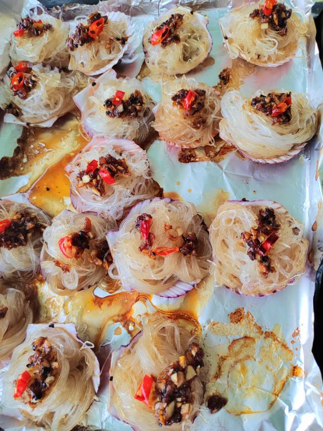 零失败的蒜蓉粉丝蒸扇贝