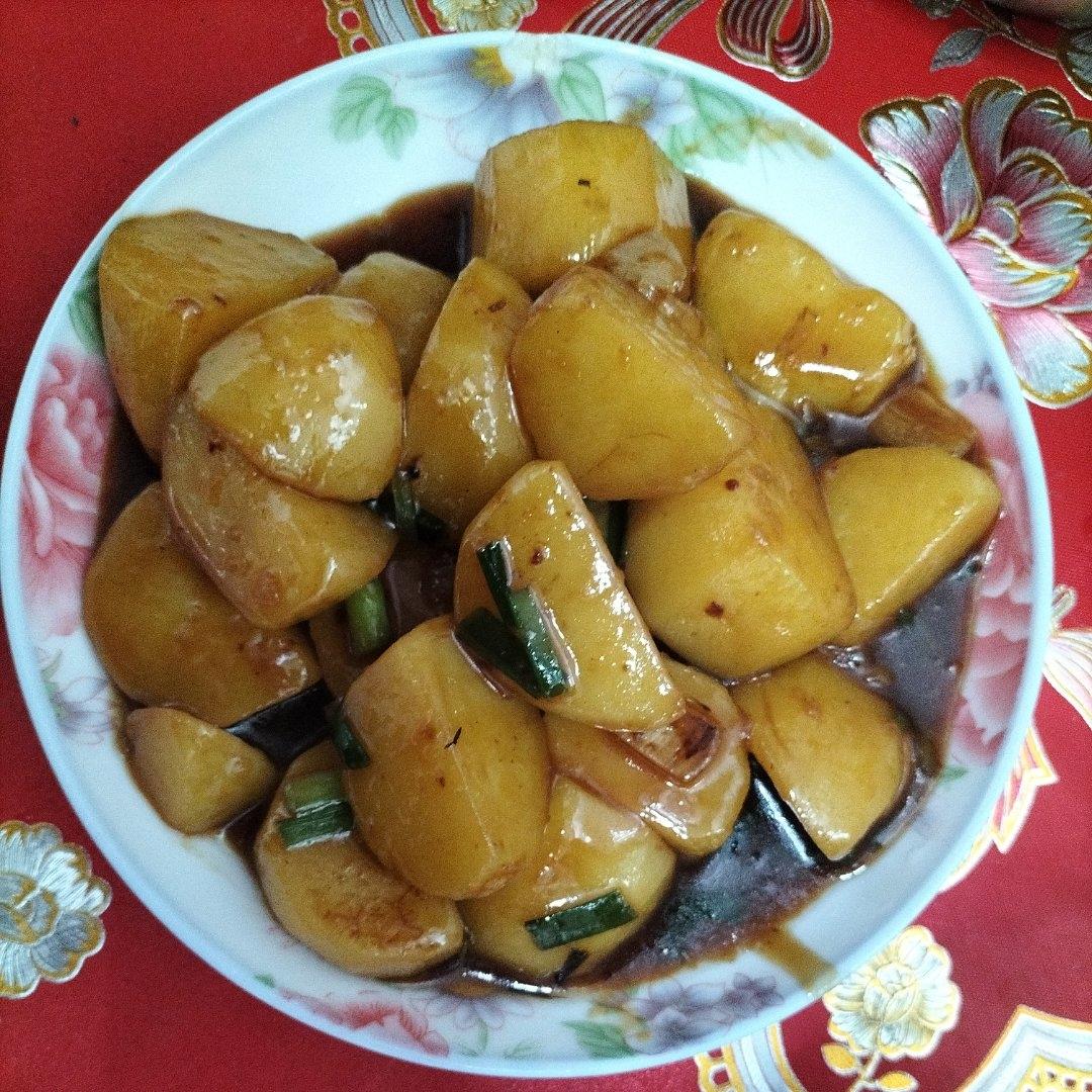 🔥巨下饭，软糯入味！比肉还好吃的红烧土豆