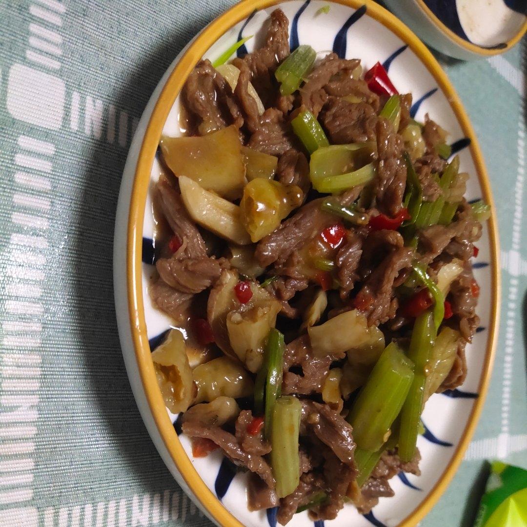 疯狂下饭的泡椒牛肉