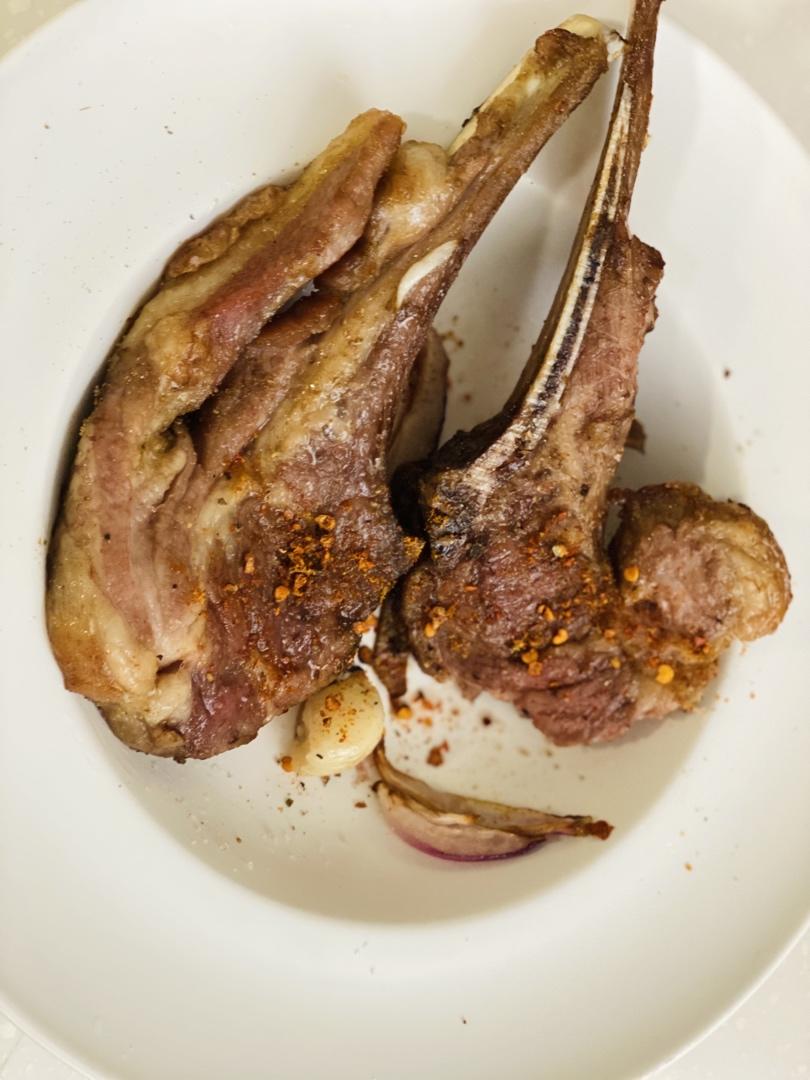 用空气炸锅做超好吃的烤羊排（附嫩肉腌制大法）