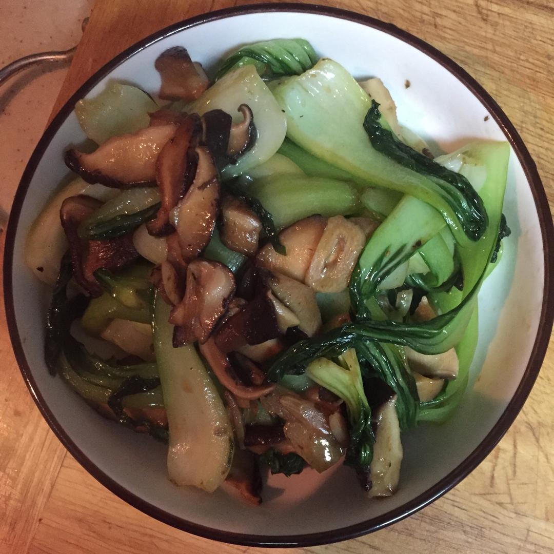 老丁的私房菜-香菇炒油菜