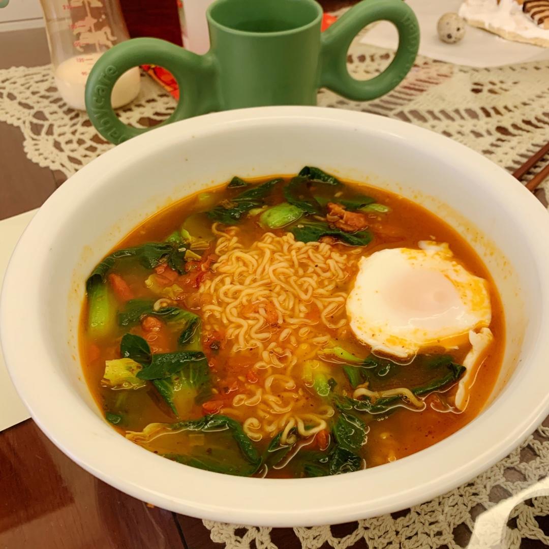 面是张云雷的泡面