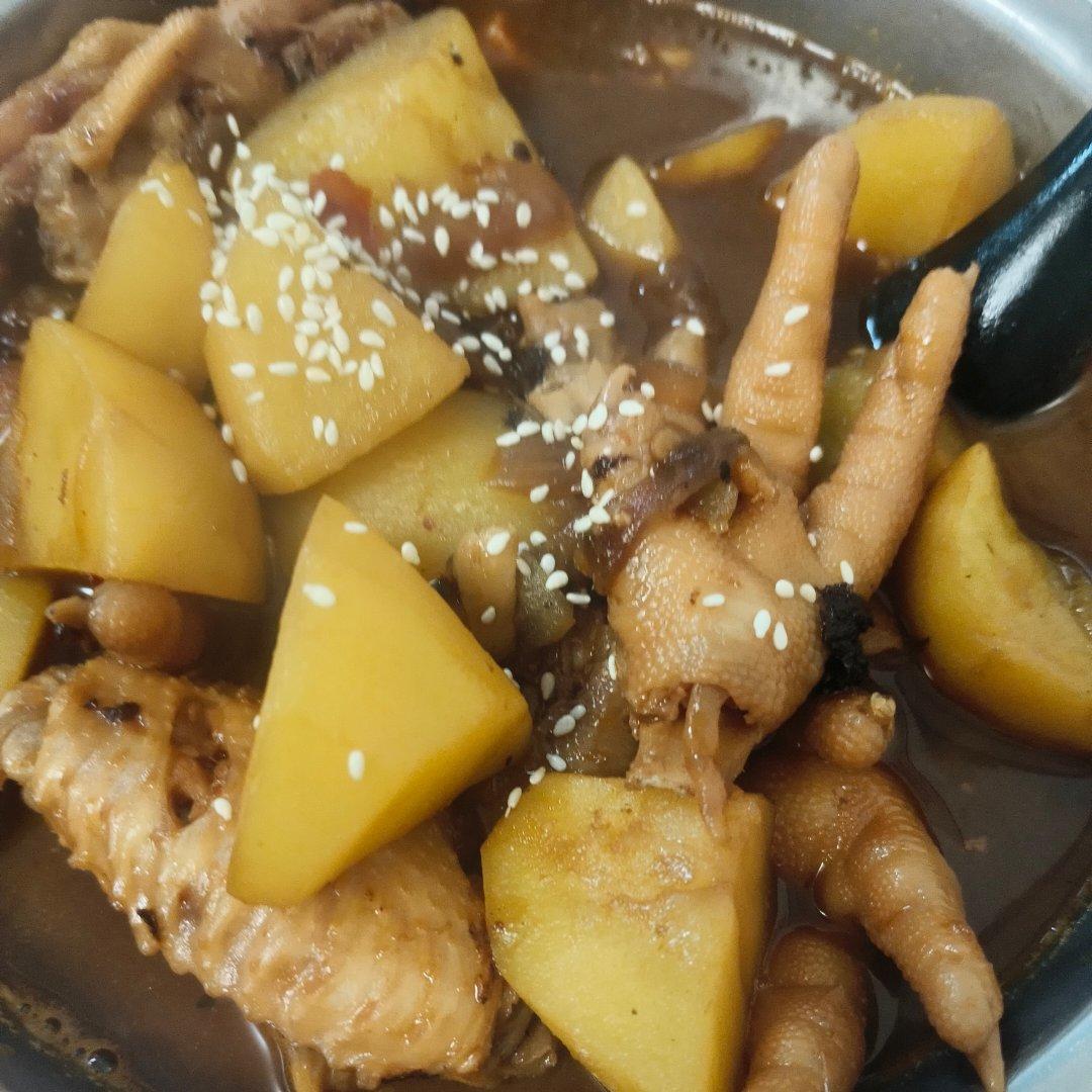 家庭版鸡翅鸡爪煲 无敌下饭！