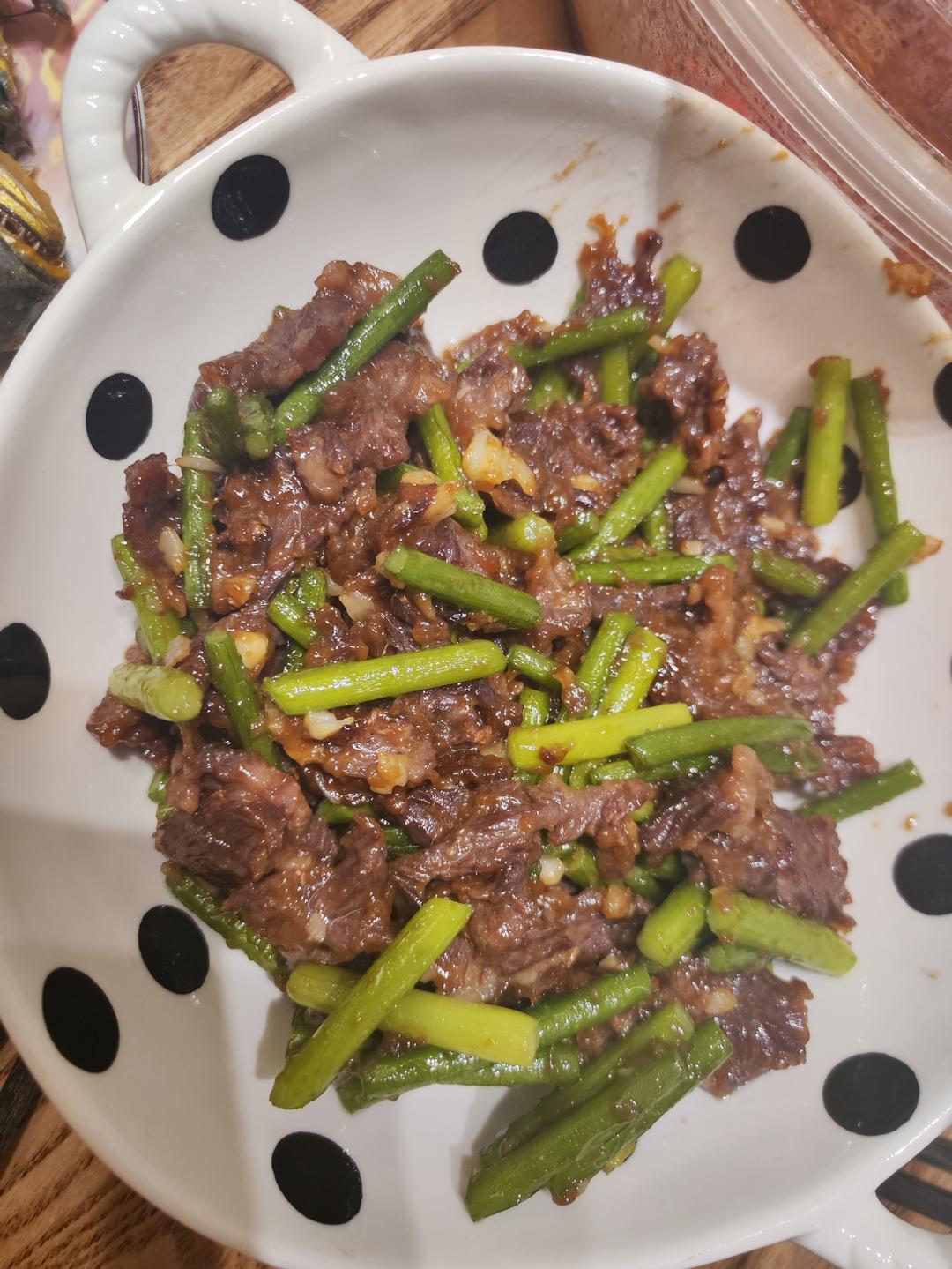 嫩炒牛肉蒜苔