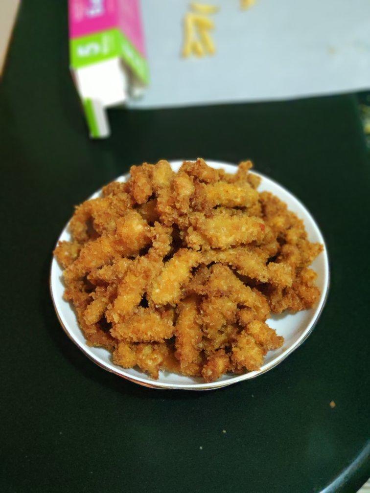 小时候路边摊的炸鸡柳🍿记忆中的香味儿😌