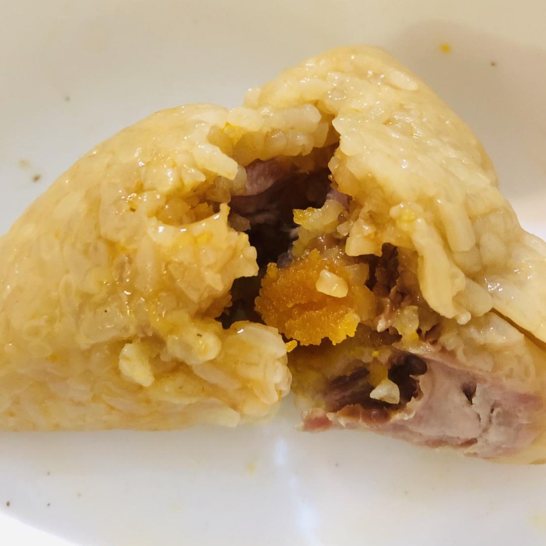蛋黄鲜肉粽 Sticky Rice Dumplings