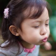 天然呆嘚噜噜竺