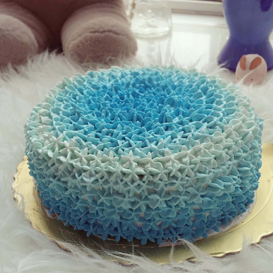 渐变色奶油蛋糕装饰
