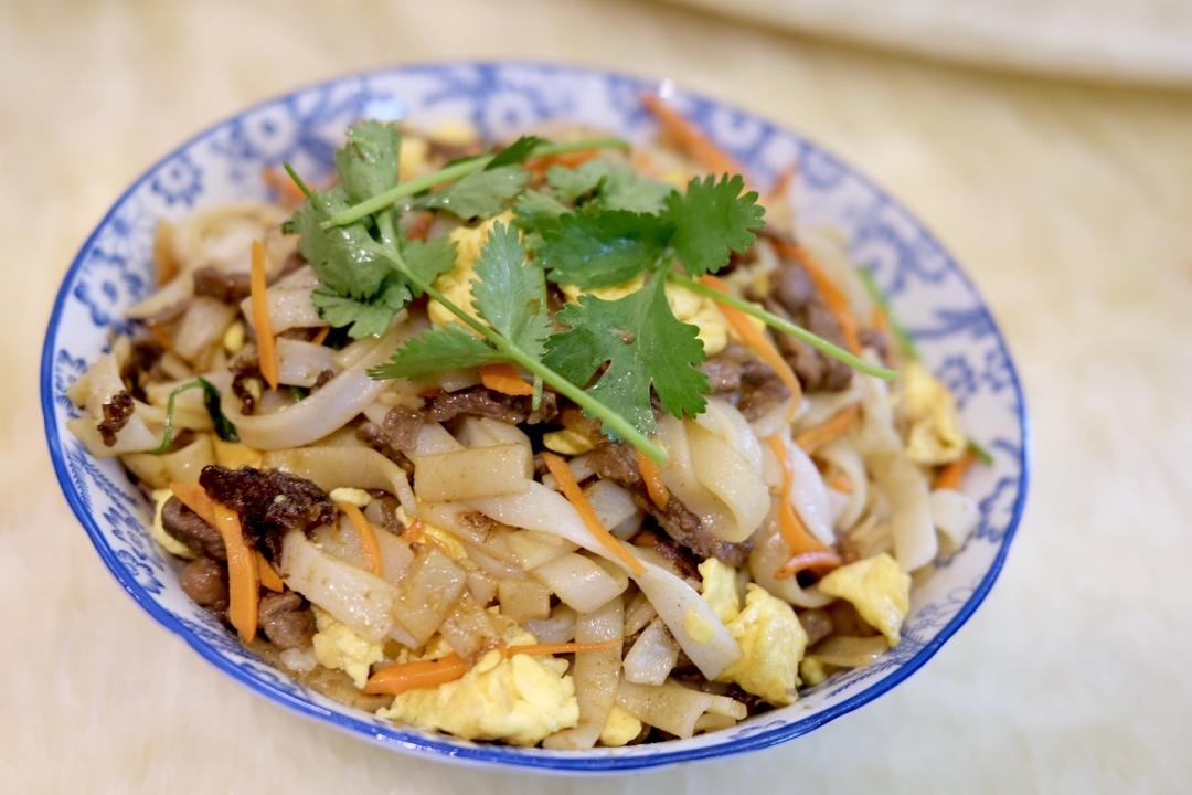 干炒牛河|河粉滑，牛肉嫩，一口油香。