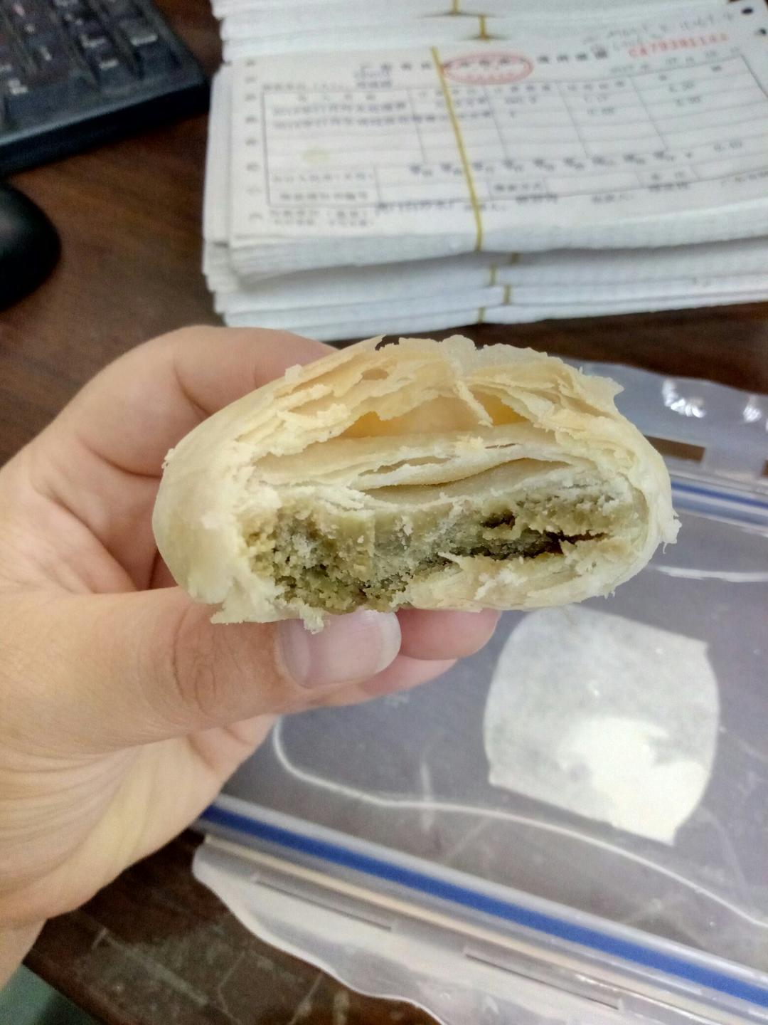 酥皮绿豆饼   酥得掉渣渣