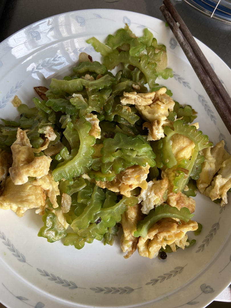 苦瓜炒鸡蛋