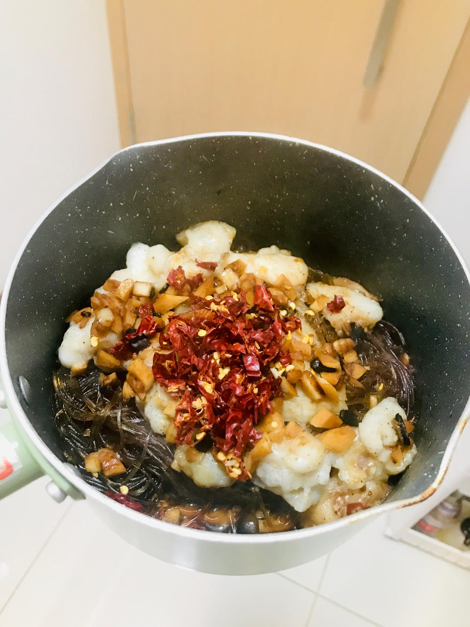 龙利鱼粉丝煲