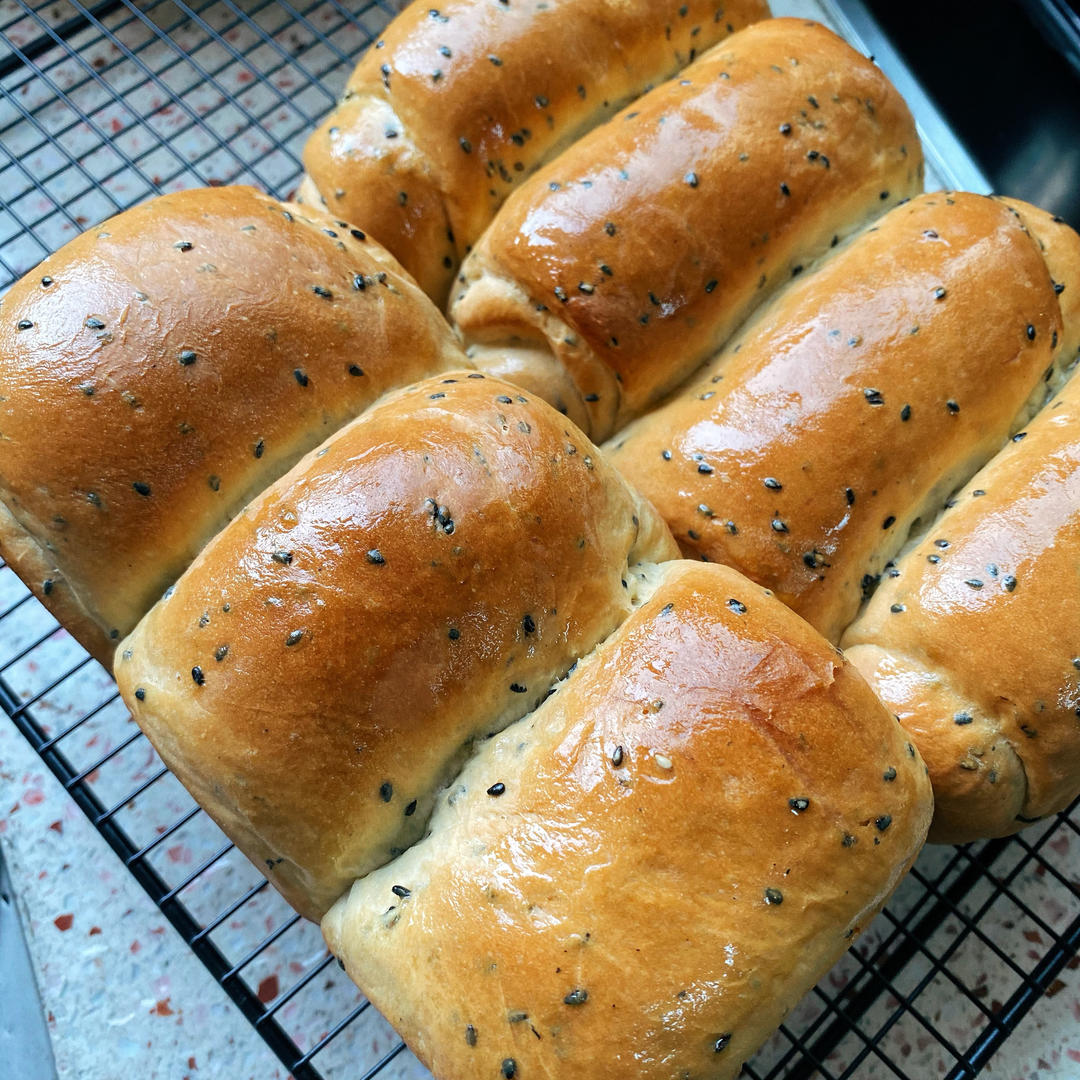 ✔️越嚼越香de黑芝麻咸吐司
