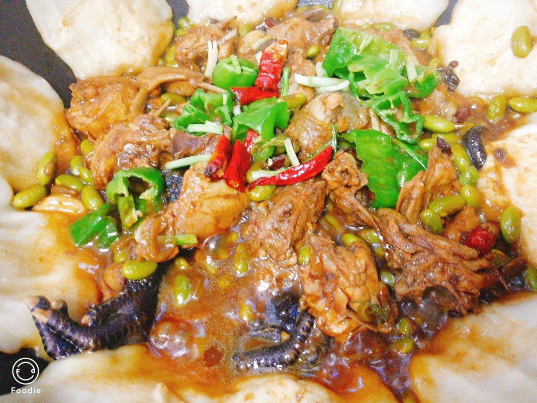 地锅鸡，教你贴饼子好吃的小技巧~