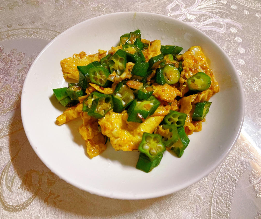 低脂低卡，好吃不胖的秋葵炒鸡蛋，巨好吃