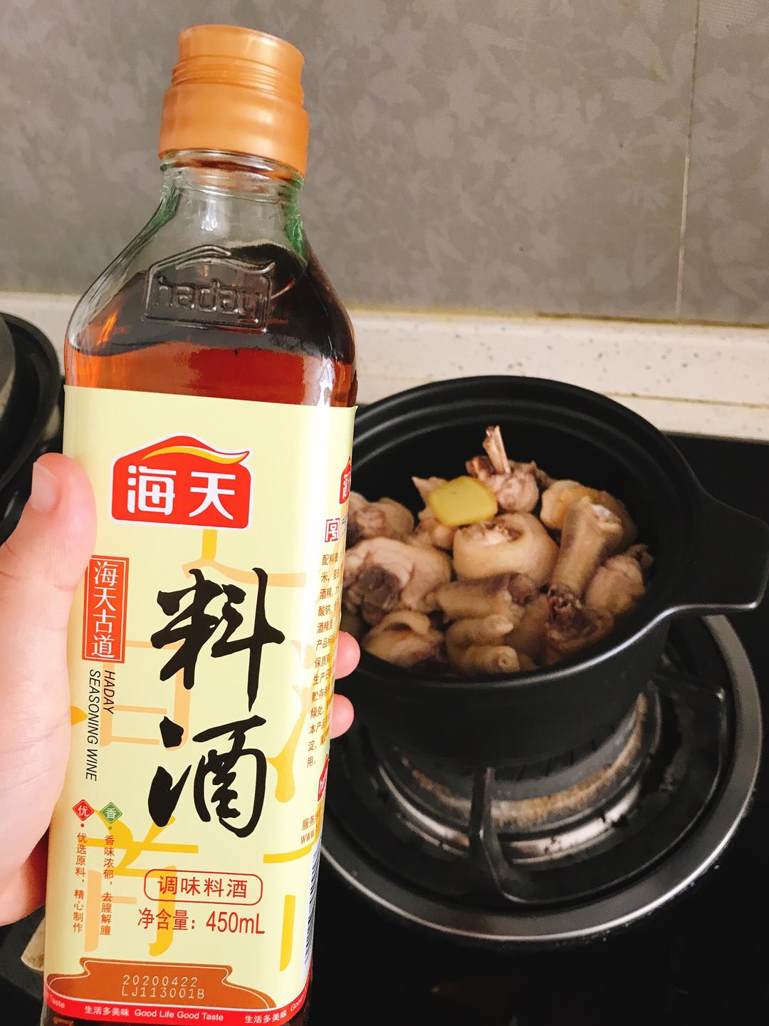 板栗🌰炖鸡的做法 步骤2