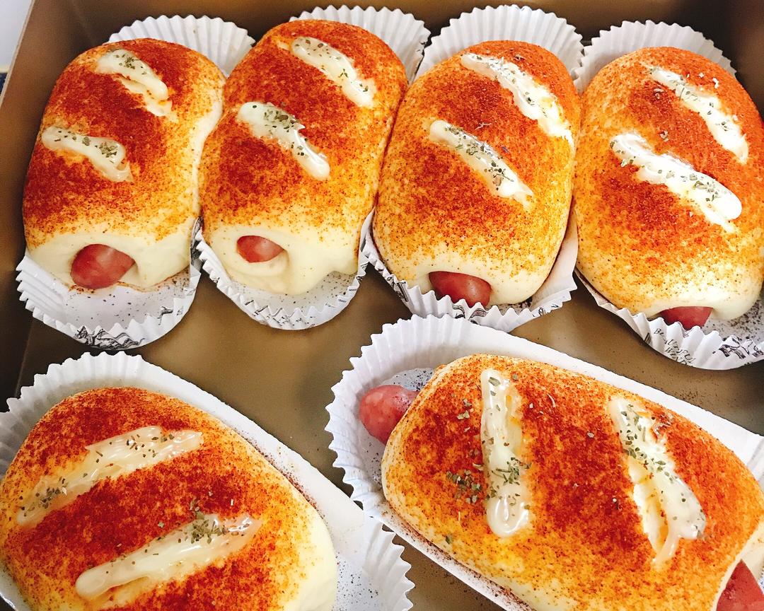 一次性发酵超软小胖纸香肠面包的做法