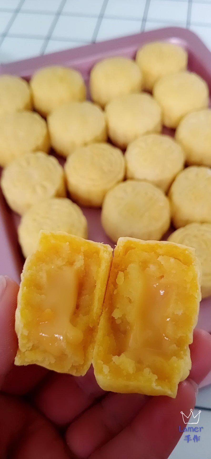 超详细图解版--流心奶黄月饼