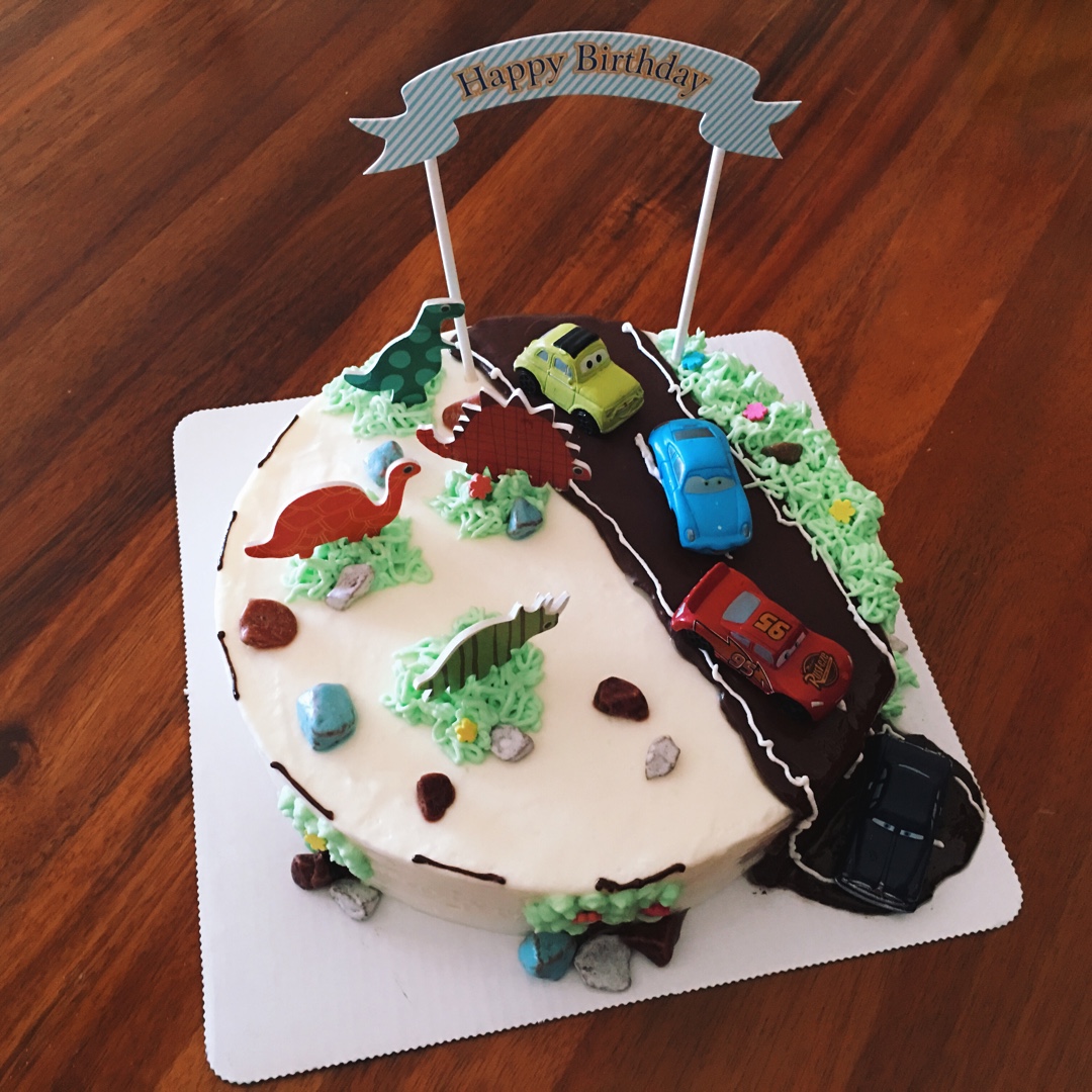 汽车总动员场景蛋糕