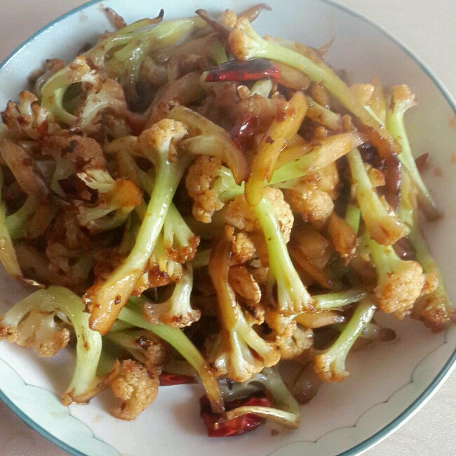 很“浪费”米饭的家常菜之一-------干锅菜花
