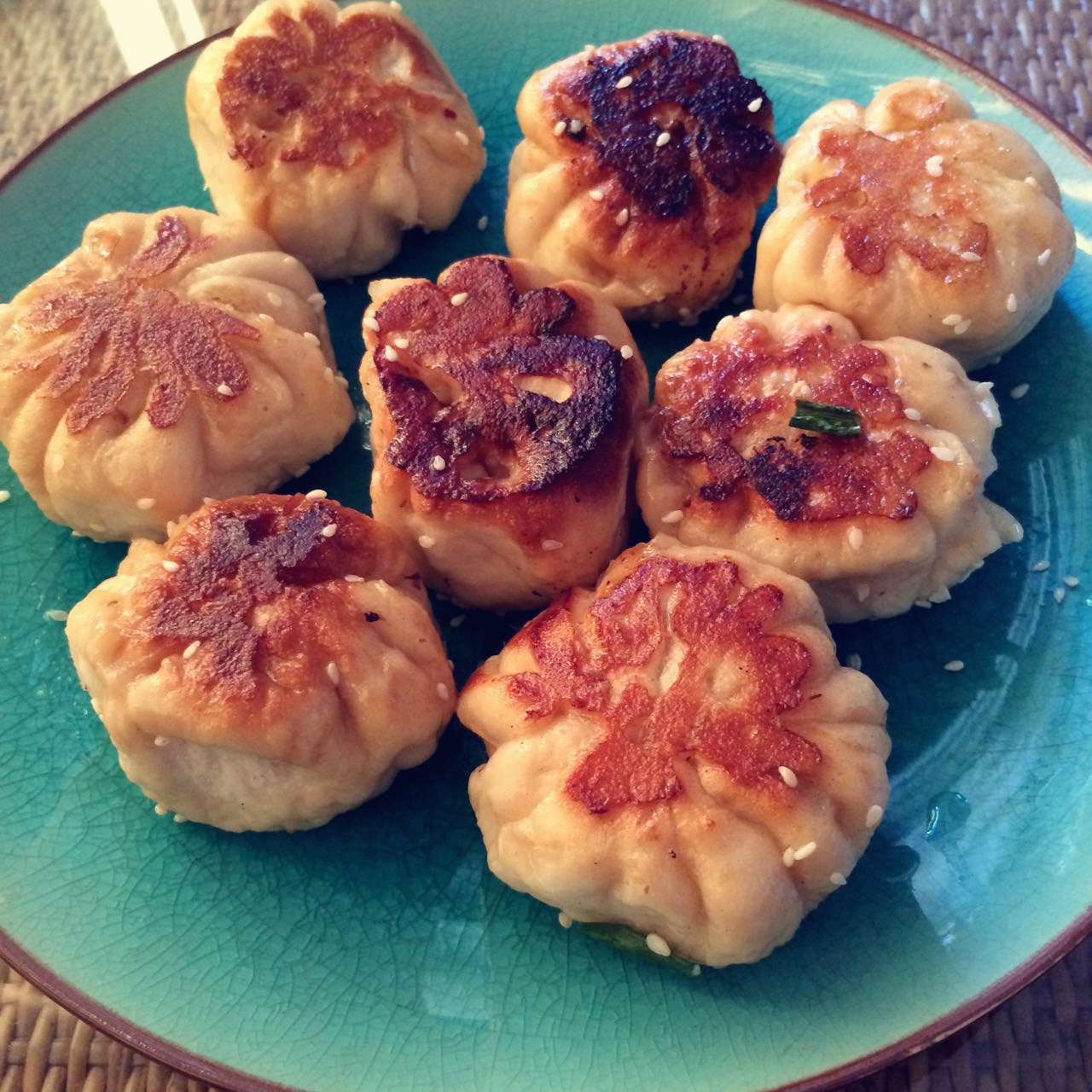 鲜虾猪肉生煎包（一定要看视频哟~）