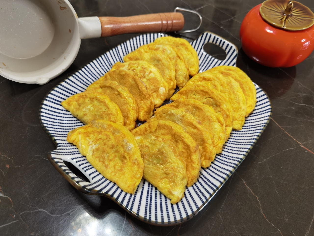 蛋饺👉👉少油麦饭石泼油锅版的做法