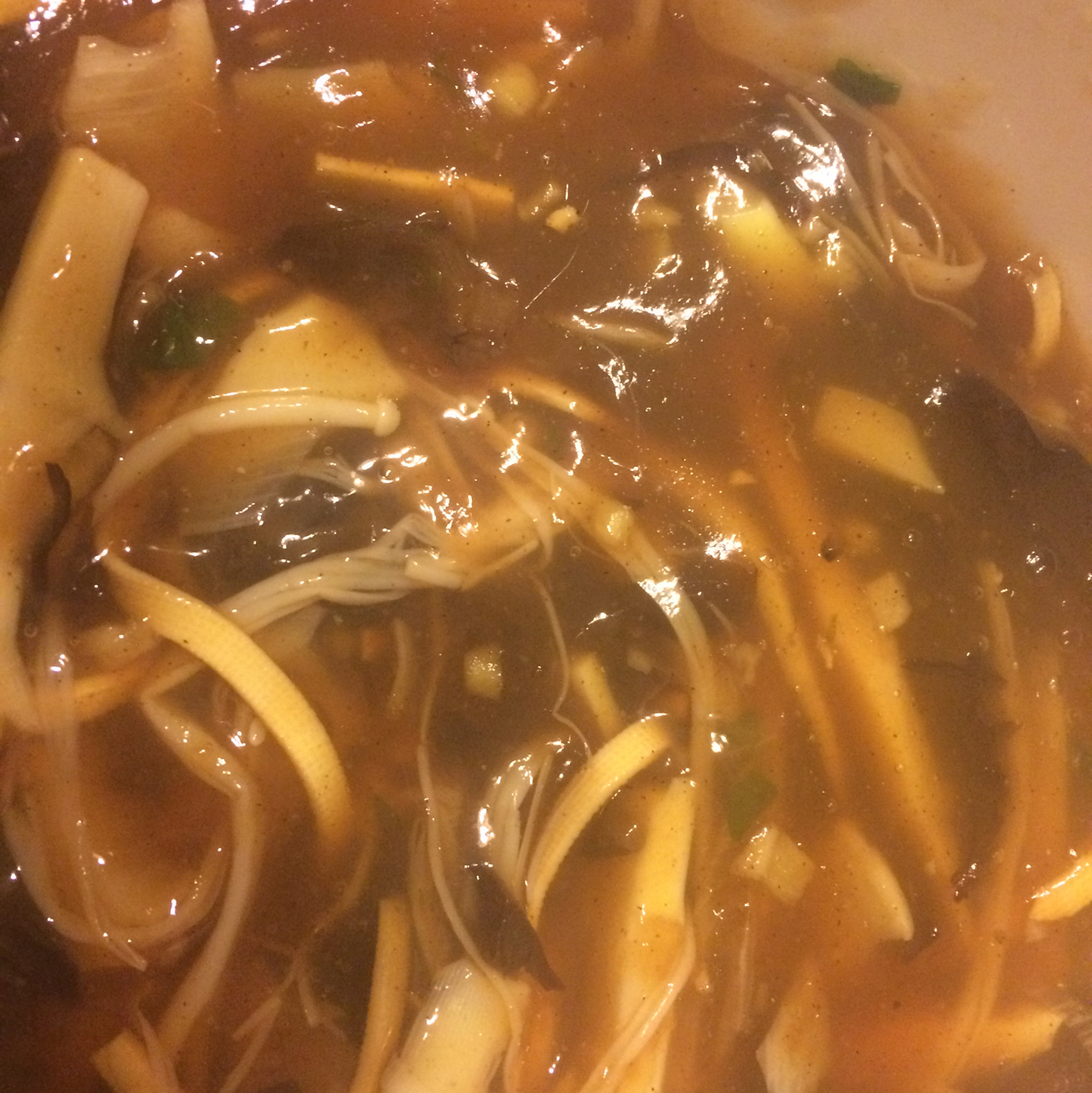 为了做这款汤，苦练刀法也值得丨酸辣汤 · 圆满素食