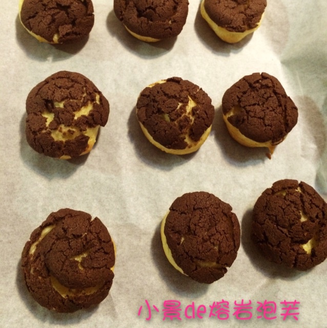 巧克力酥皮泡芙
