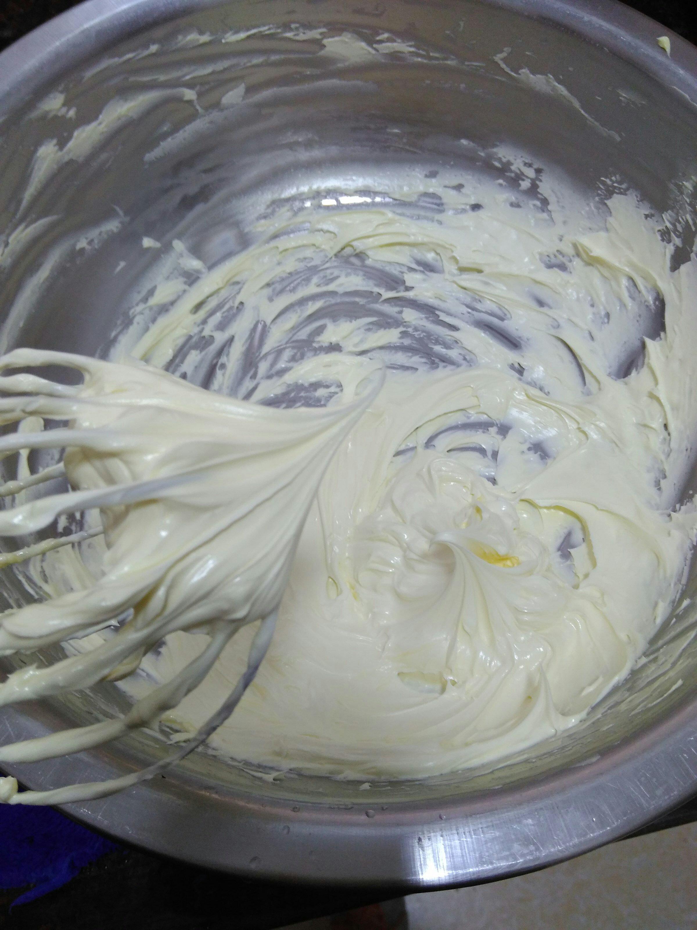 快速打发黄油的做法 步骤1