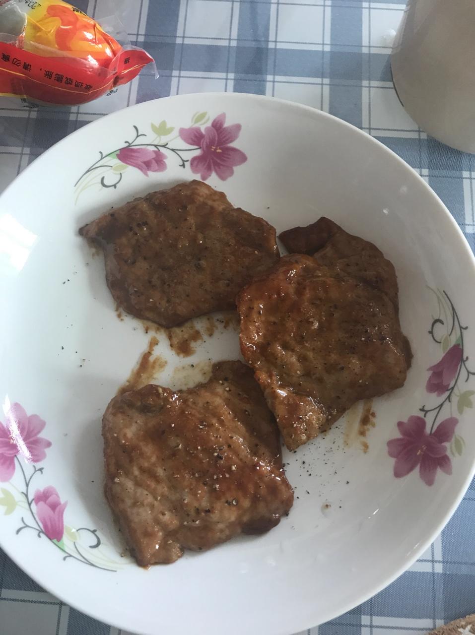 煎猪扒（超简单）和其他的猪扒在这食谱的最下面