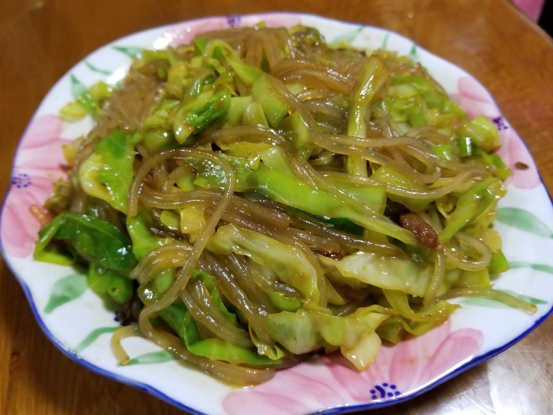 包菜粉丝炒鸡蛋