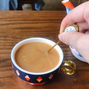 私房爆款炼乳奶茶的做法 步骤7