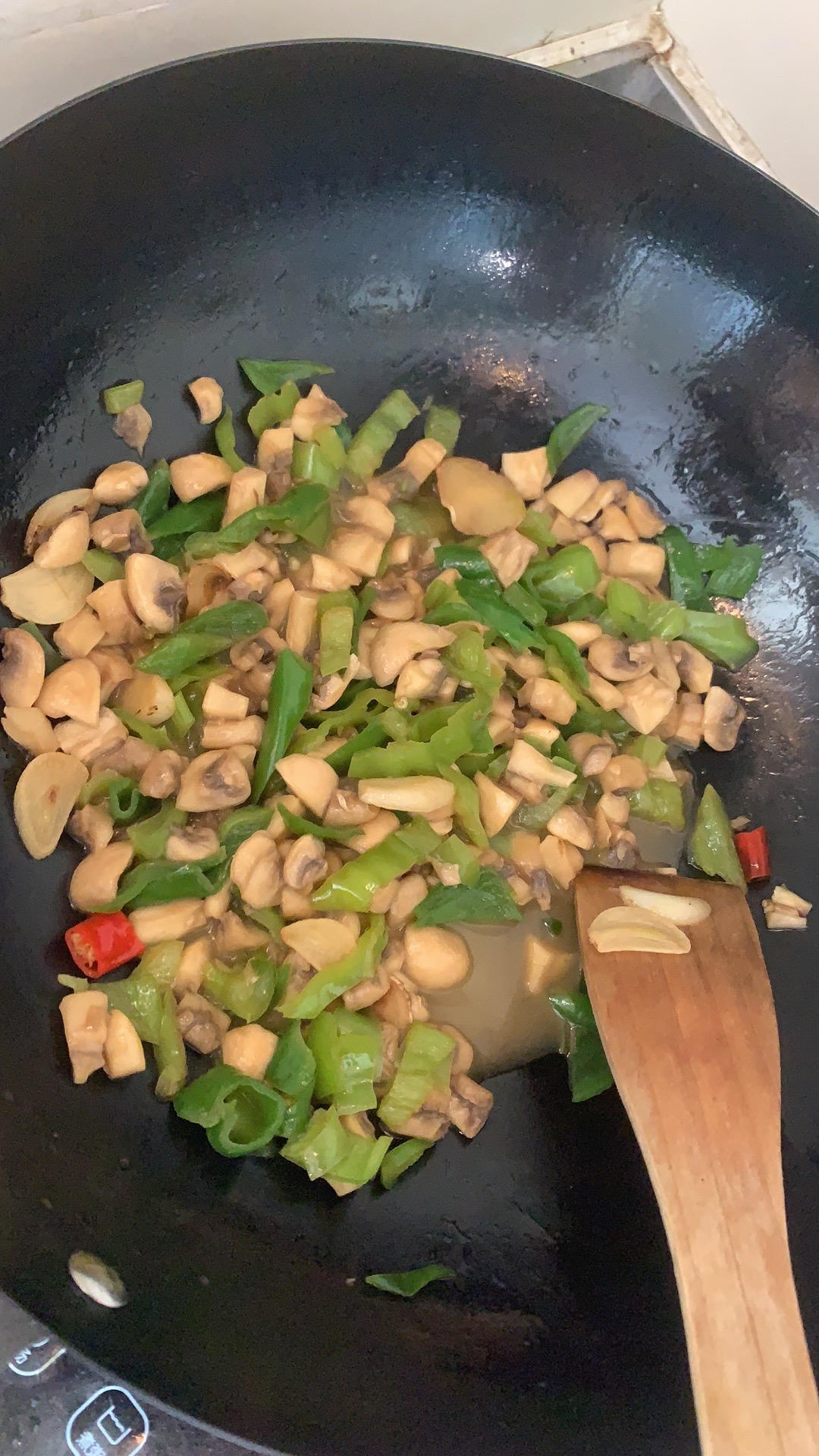 素炒鲜口蘑（白蘑菇），快手家常菜