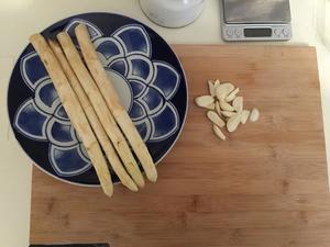 白芦笋的朴素吃法的做法 步骤1