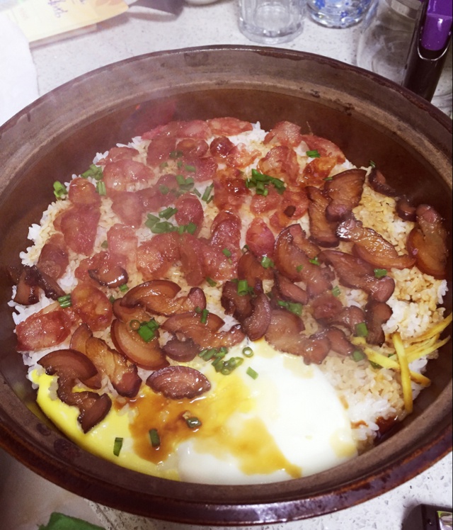 香肠煲仔饭