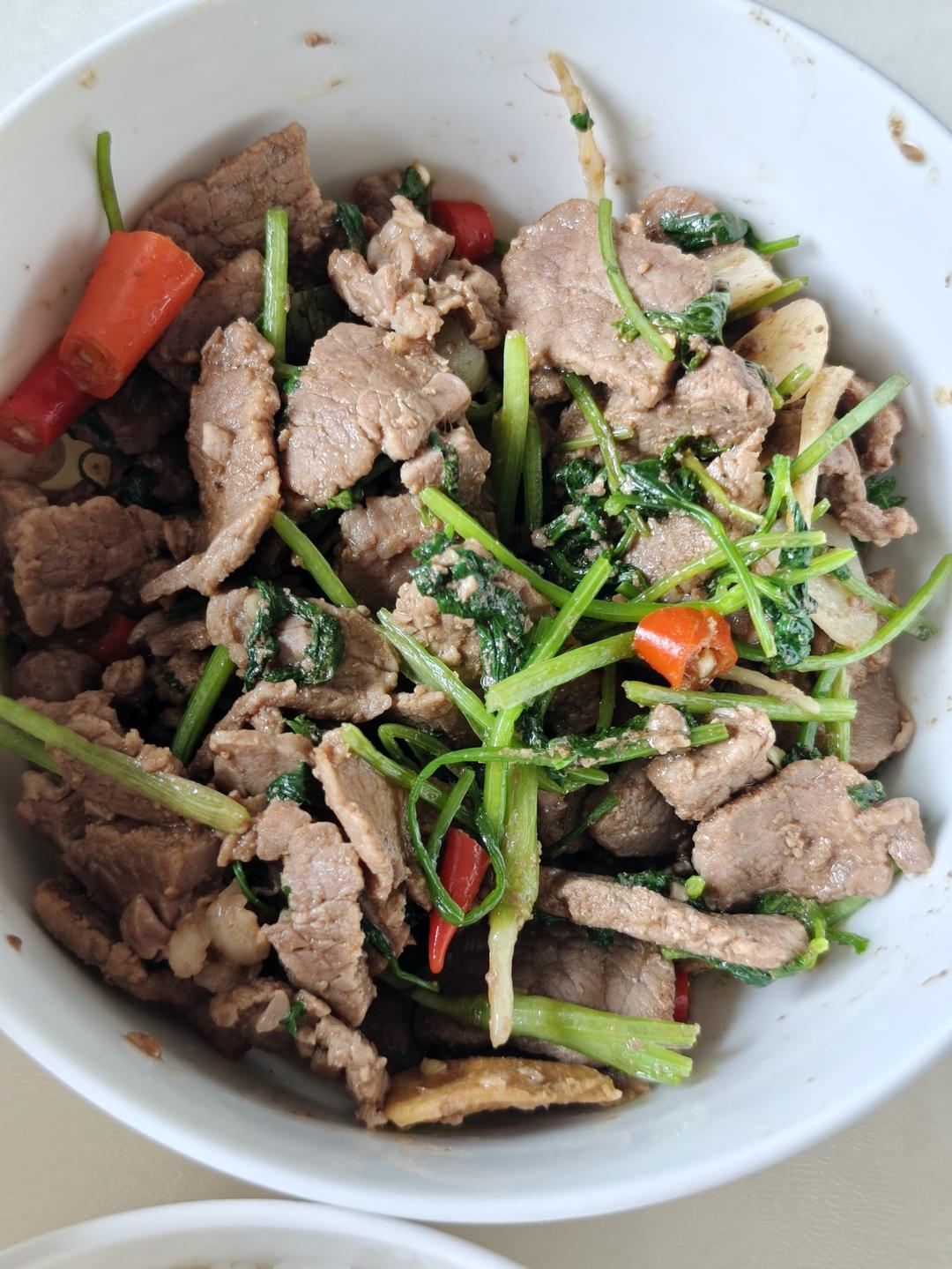 小炒黄牛肉，肉嫩味香！太好吃了简直是米饭杀手！