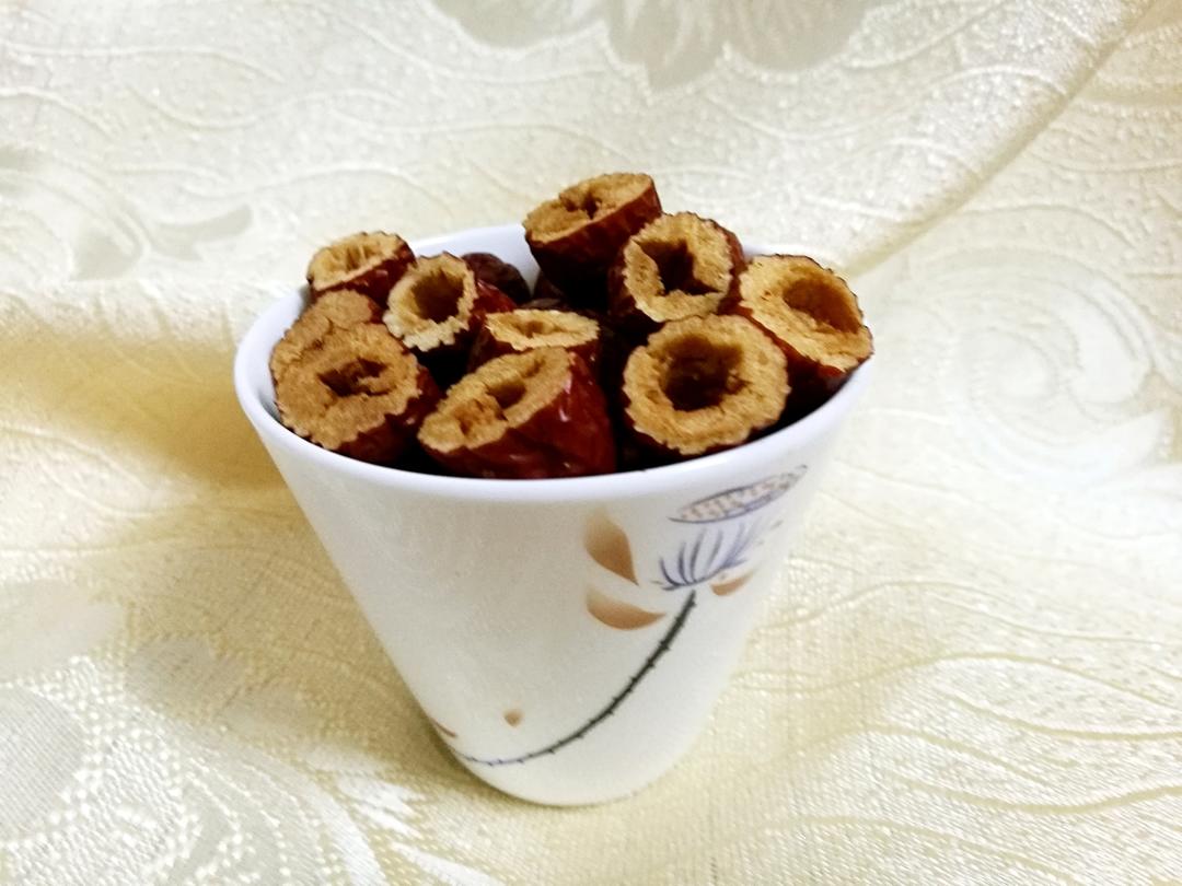 快速去红枣核的做法