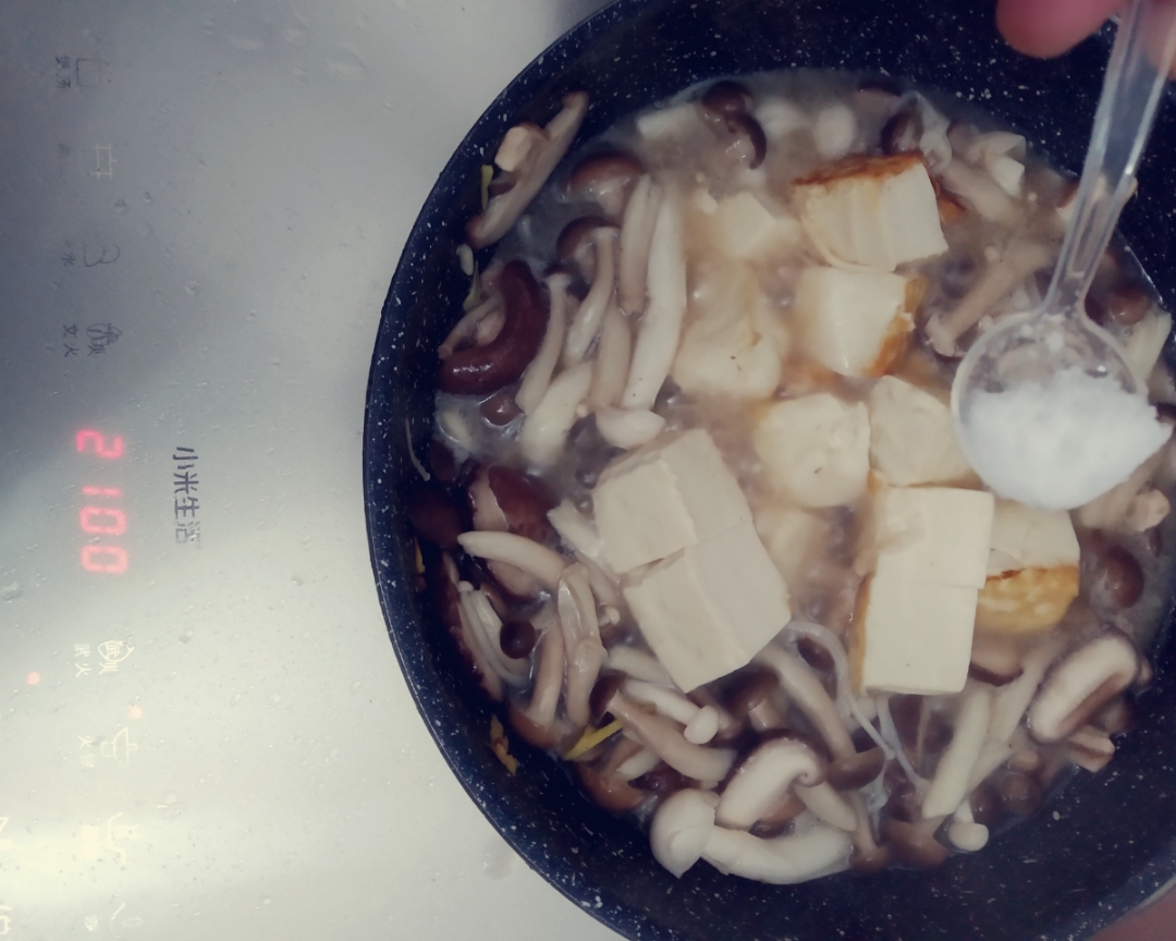 菌菇豆腐汤（纯蔬菜无肉）的做法