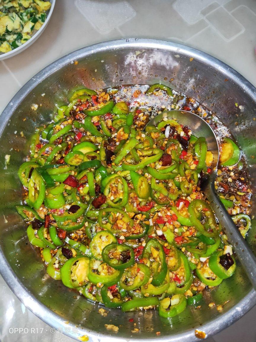 能让你多吃一碗饭的开胃小咸菜～腌辣椒（尖椒）圈