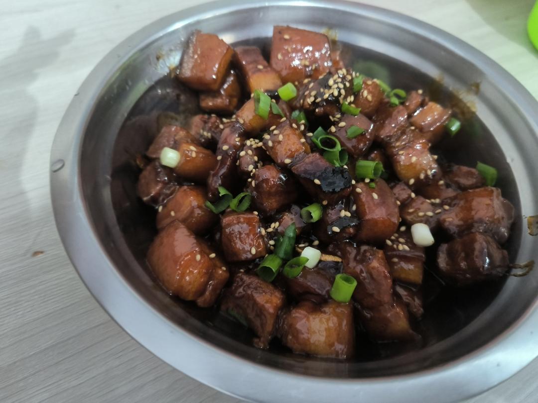 私房红烧肉 垂涎三尺软糯无比