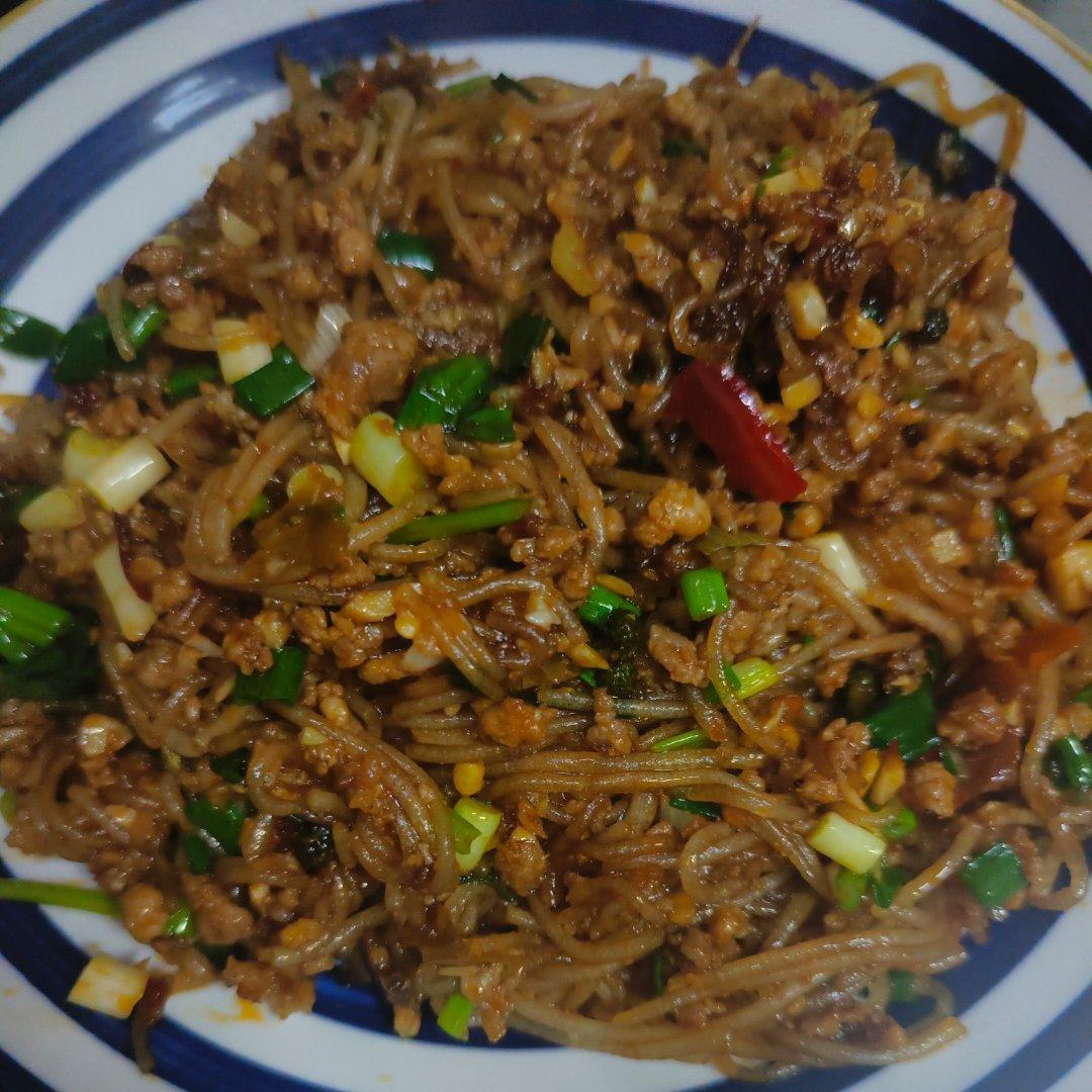 厨师长教你：“蚂蚁上树”的家常做法，非常详细的讲解