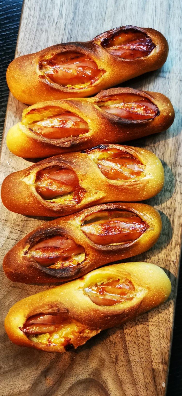 治愈甜腻的｜法式芥末籽香肠面包