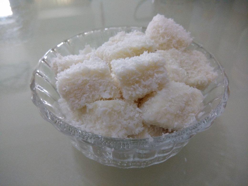 牛奶椰蓉小方