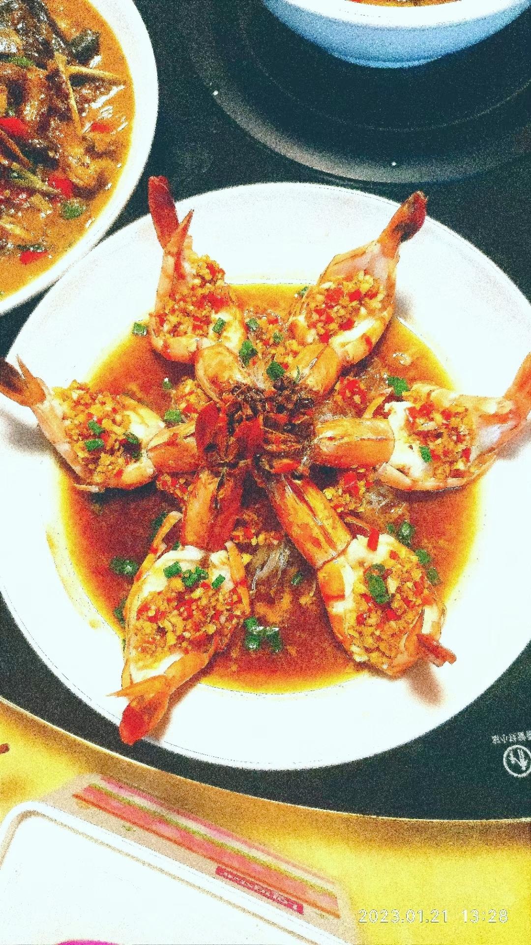 最美年夜饭-🌺花开富贵🦐（蒜蓉粉丝开背虾）