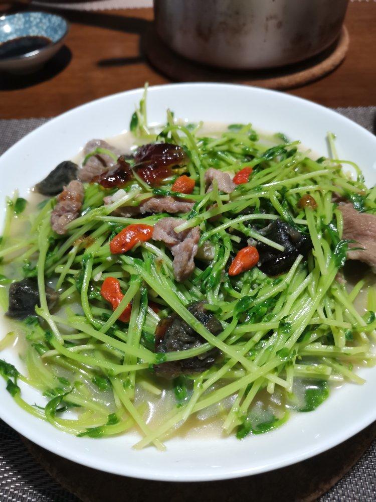 有凤来仪qacp做的上汤皮蛋豆苗