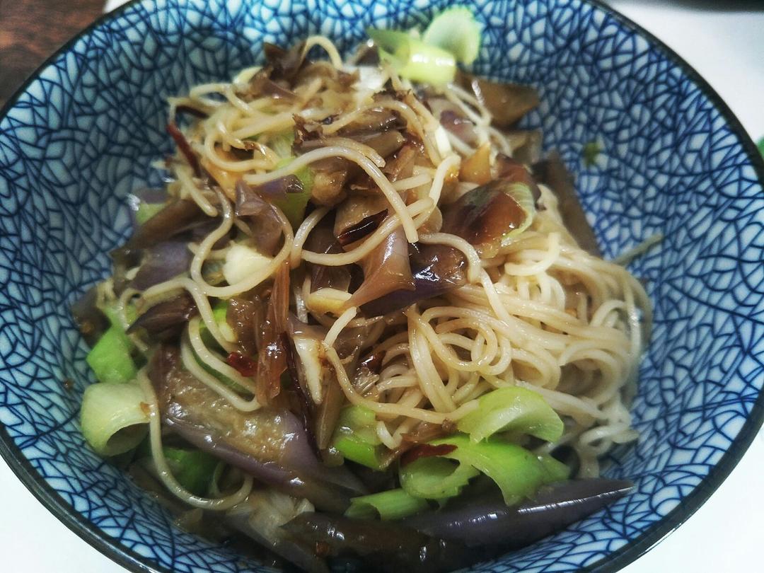 茄子焖面